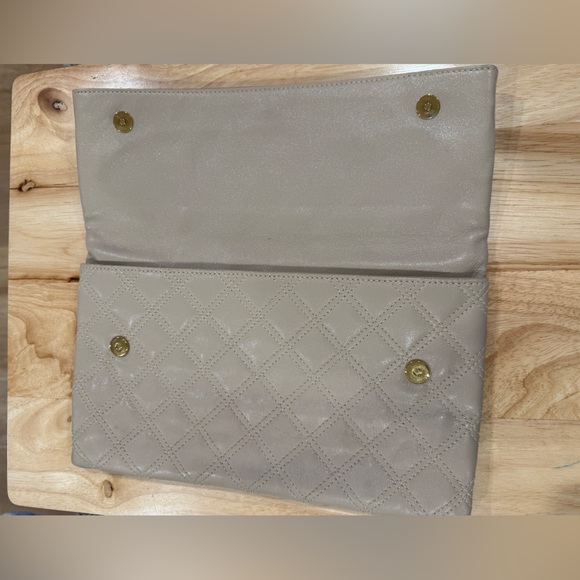 Marc Jacobs Quilted Beige Clutch - Picture 2 of 6